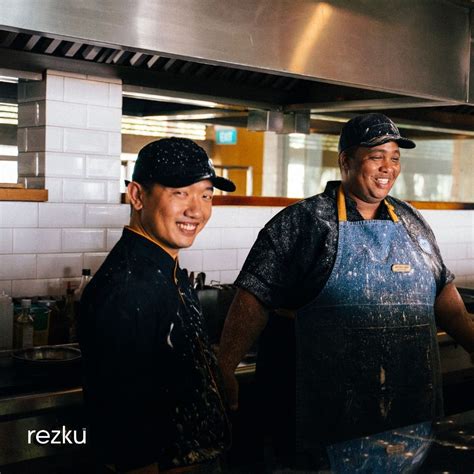 What Is a Quick Service Restaurant (QSR)? Definition & Examples | Rezku ...