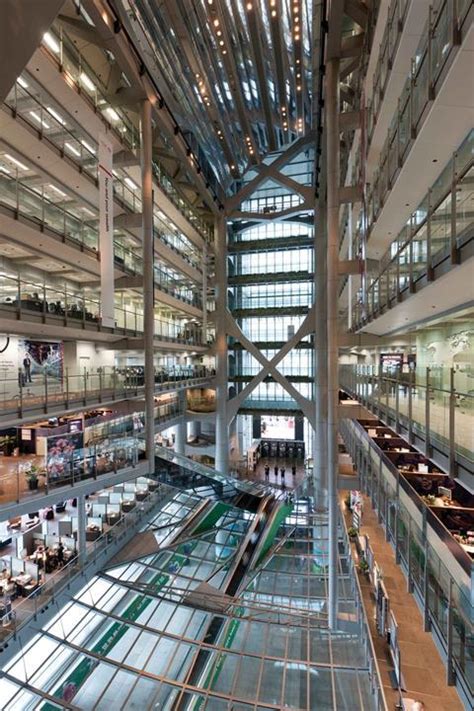 High Tech Building 的图像结果