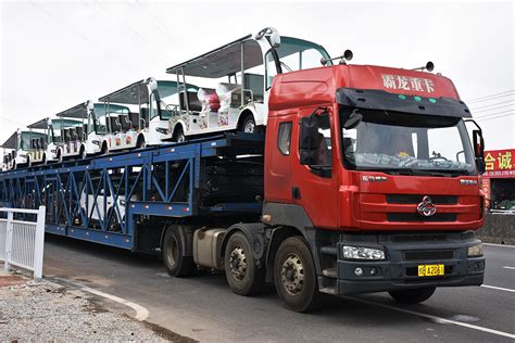 号称中国物流之都，两千多条国内运输专线，日货运量达2.85亿