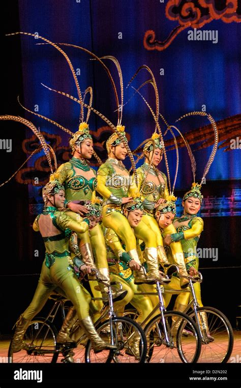 Cycling Acrobat 的图像结果