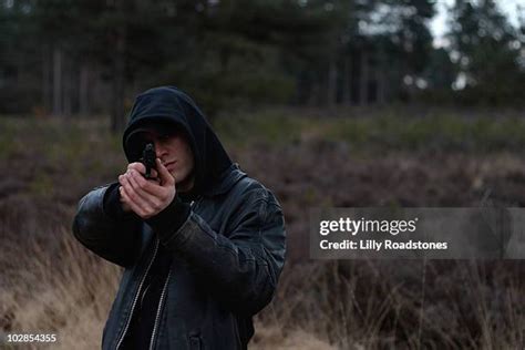 Pointing Revolver 的图像结果