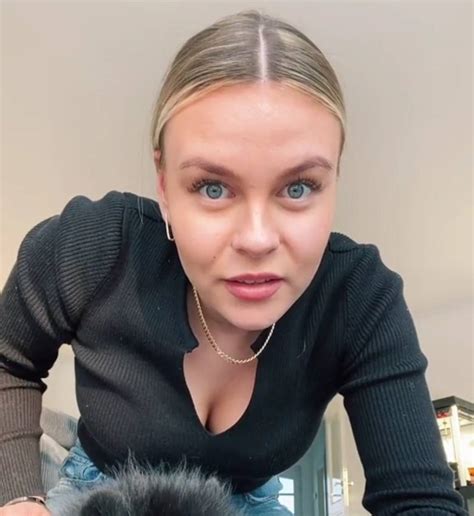 Heiße deutsche Poledance Schlampe mit dicken Titten hart gefickt