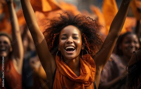 Woman Bing Search 的图像结果