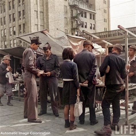 戦後の東京の闇市。1946年に「LIFE」誌のカメラマンが撮影した写真。 | 古い写真, 写真, 東京