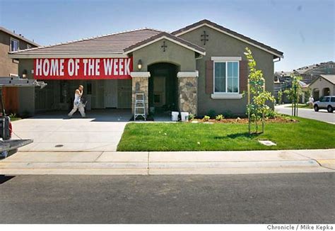 ELK GROVE / Sacramento County city is nation's fastest-growing / Census ...