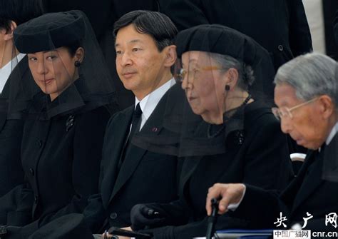 日本桂宫亲王葬礼举行 皇室成员及安倍送行（组图）——人民政协网
