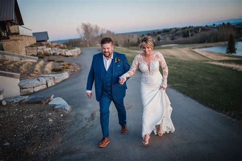 Joyful Bearspaw Golf Course Wedding | Diane Davidson Weddings