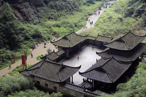 湖南岳阳一座有着悠久历史的寺院，是AAAA级景区_寺庙