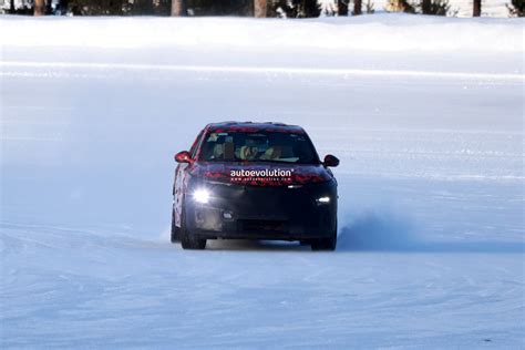 2026 Alfa Romeo Stelvio Prototype Shows Triangular LED Taillights ...
