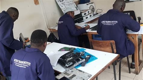 Computer Repair Training 的图像结果