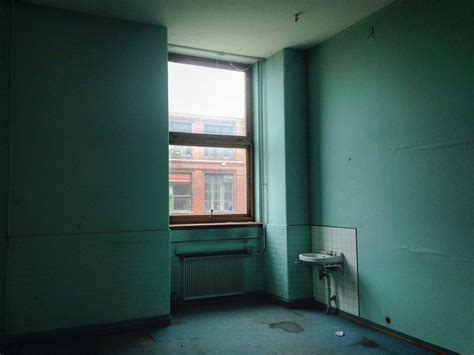 Empty Building 的图像结果