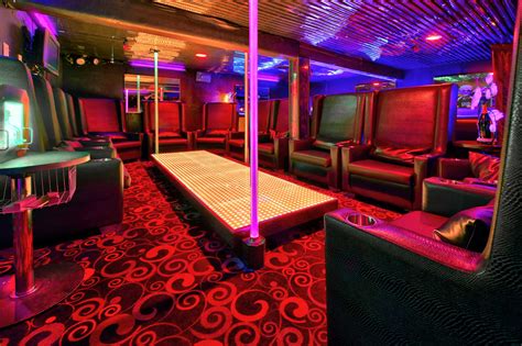 Nitro Club Boulder – A Club with a View.