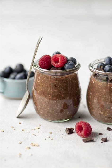 Chocolate Overnight Oats | Baked Bree