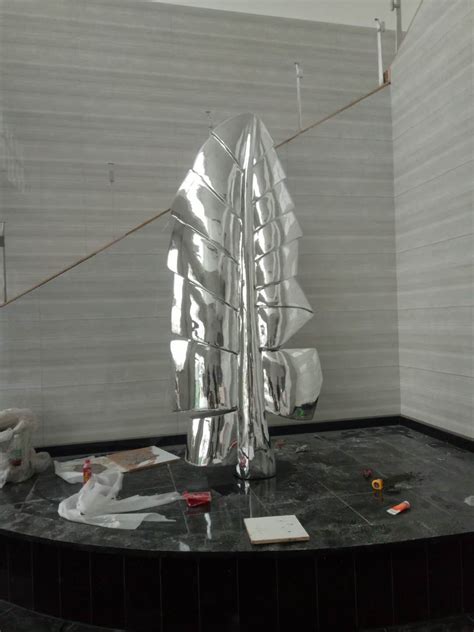 上海玻璃钢美少女企业形象雕塑定制_方圳玻璃钢厂