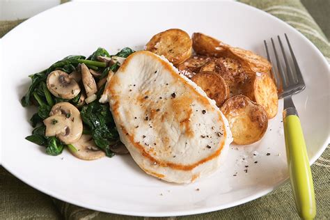 Turkey steaks with mushrooms and spinach | Recipe | Healthy steak ...