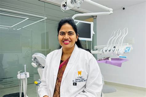 Dr. Lakshmi Mandapalli, BDS, MDS Image