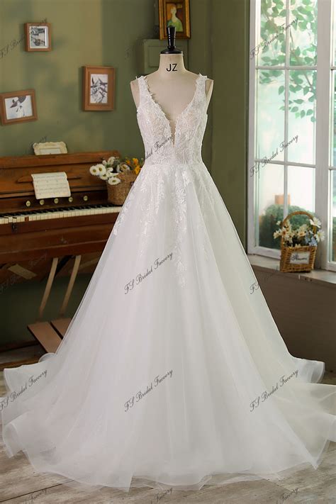 Modern Lace Wedding Dress With Tulle Plug In