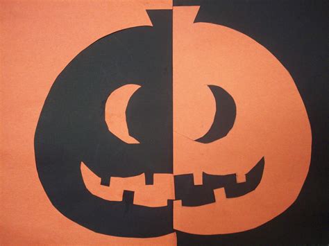 Mrs. Porter's Palette: Symmetrical Pumpkins