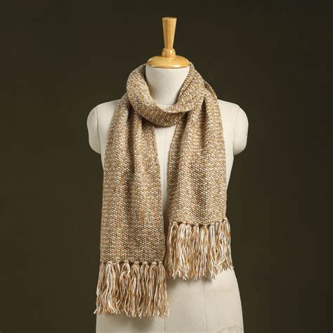 Beige Kumaun Hand Knitted Woollen Muffler