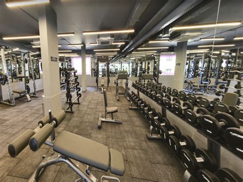 Best Gyms in Delhi - Find your Nearest Anytime fitness Centre