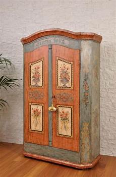 armadi tirolesi antichi armadi decorati tirolesi e veneziani archivi mobili armadi tirolesi antichi armadi decorati tirolesi e veneziani archivi mobili