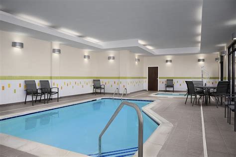Fairfield by Marriott Inn & Suites Sioux Falls Airport Pool: Pictures ...