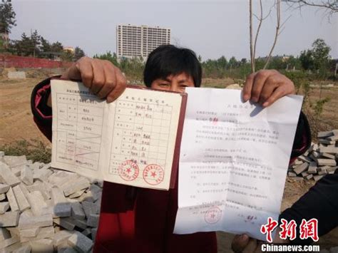 河北一高校与村民土地纠纷引学生围观 校方称自愿行为_央广网