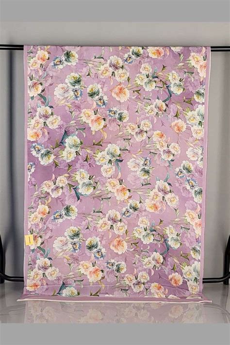 Buy Pure Crepe Saree with Floral Motifs for an Elegant Look | Sundari