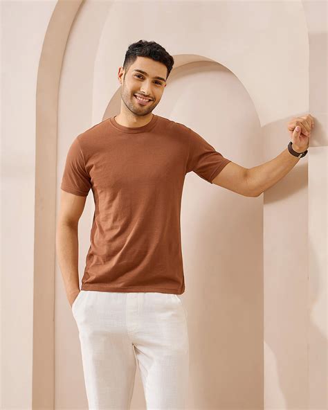CLASSIC TEES