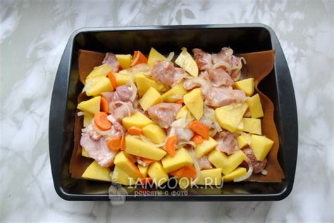 Свиная шея с картошкой в духовке — рецепт с фото пошагово