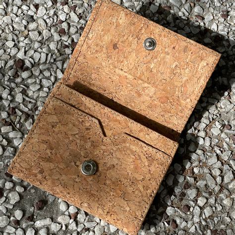 Mega Card Wallet - Natural Cork Granular (RFID Safe) – Hamelin