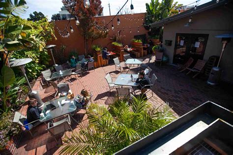 Top 10 Coffee Shops in Santa Cruz - Brooksy