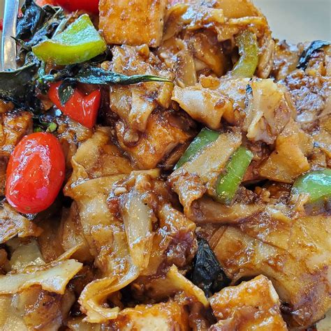 Nom Nom - Vancouver Washington Restaurant - HappyCow