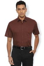 Buy Men Maroon Regular Fit Solid Half Sleeves Wedding Shirt Online ...