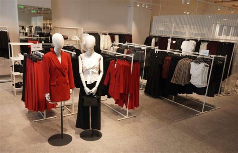 H&M opens stores in Dehradun and Surat - FashionNetwork India