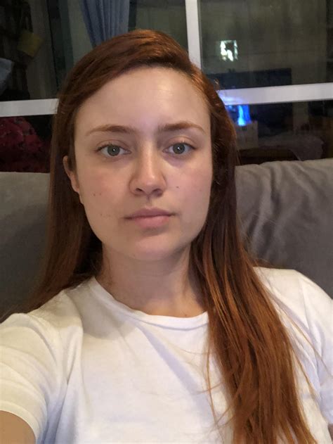 Just an ordinary selfie watching tv : r/RedheadBeauties