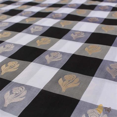 Black-White Checkered Pure Katan Silk Handloom Banarasi Saree - Tilfi