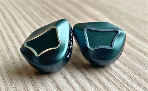 ARTTI R1 Triple Dynamic Driver IEM Review | The Audio Store