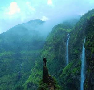 Home [bookandexplore.in]