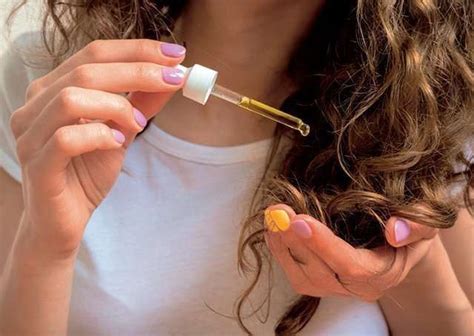 All you Need to Know about Oil Massage for Hair | Femina.in