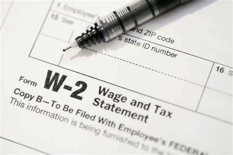 W2 vs W4: Key Differences Explained for Employers