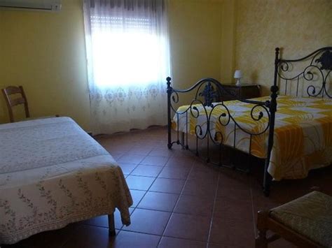 BED AND BREAKFAST FALCONERIA (Balestrate, Sicily) - B&B Reviews ...