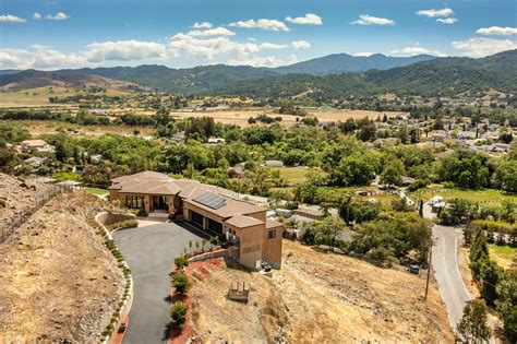 Top Real Estate Agent Therese Swan | Tswan.com