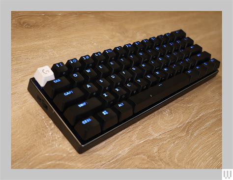 Computer Keyboard Side View 的图像结果