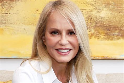 Cecilia Bolocco reveló la emotiva historia detrás de su línea de uñas ...