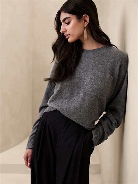 V-Neck Cashmere Sweaters | Banana Republic