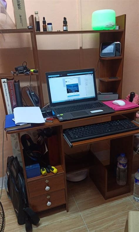 Computer Table with Book Rack Design 的图像结果