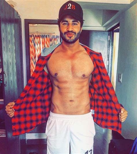 7 Of The Fittest Hottest Punjabi Singers With Great Bodies