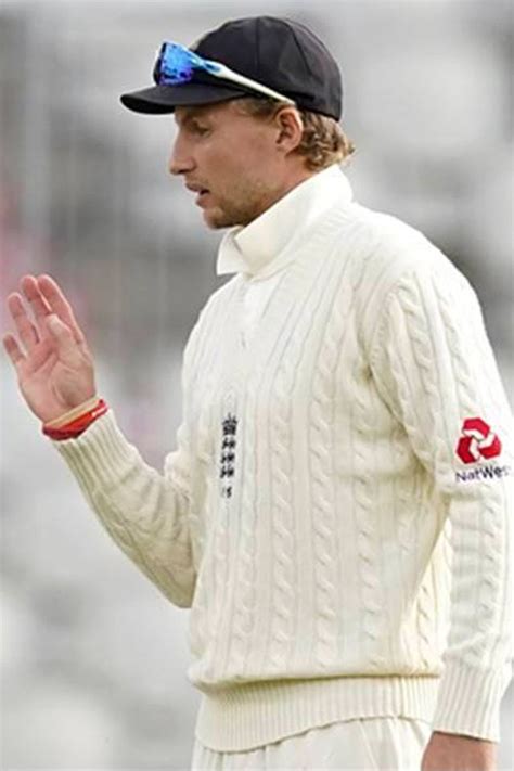 Stuart Broad’s Bio, Age, Relationships, Latest Buzz, Photos & Videos