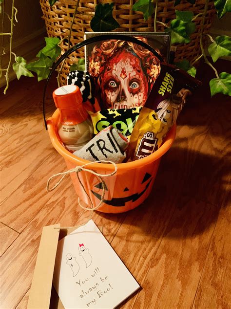 Halloween “Spooky” gift basket... | Spooky halloween gifts, Halloween ...